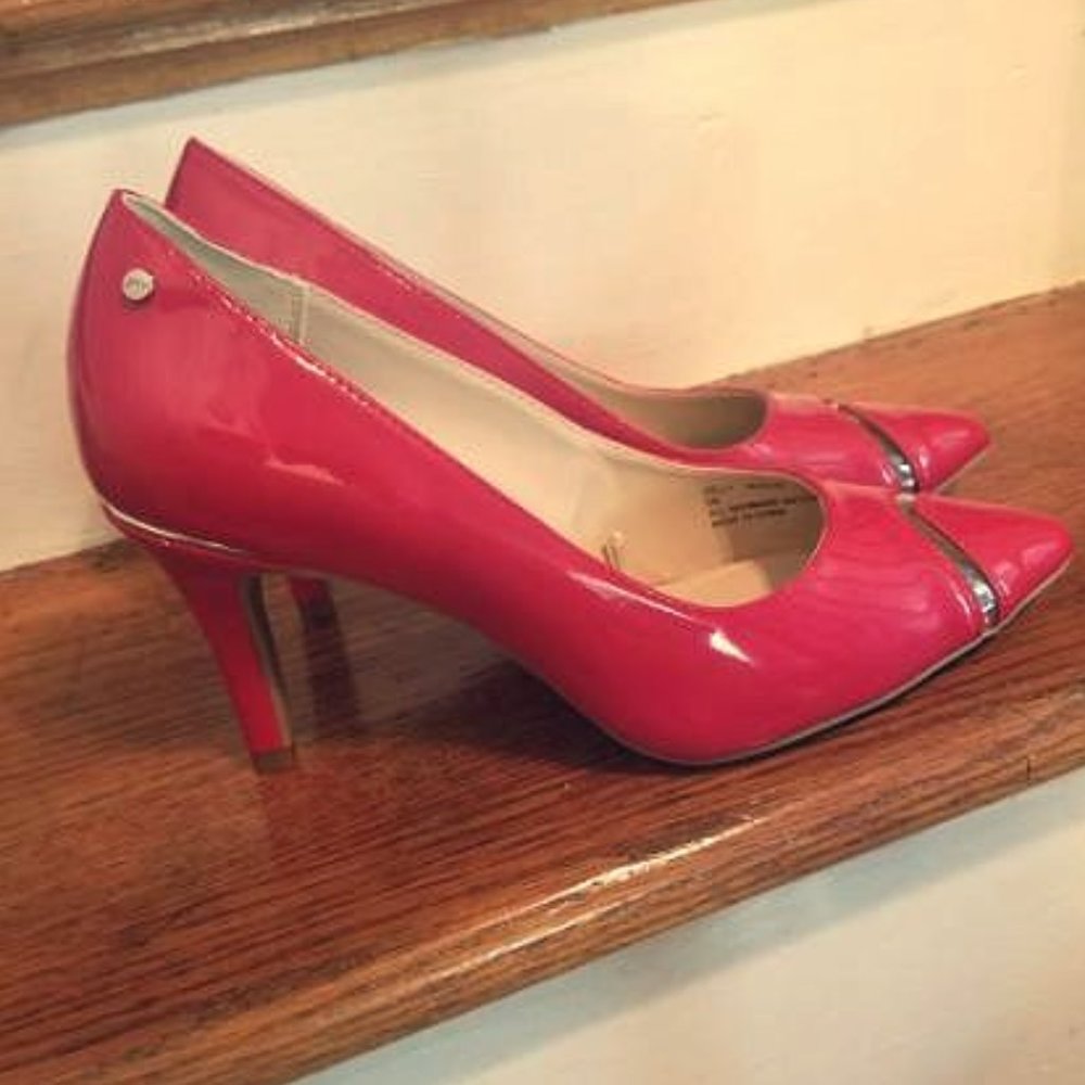 Jones New York Women Red Pointed Delly Heels (new)